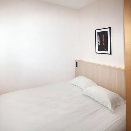 酒店 Finestate Coliving Mairie D'issy 伊西莱穆利诺