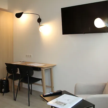 Finestate Coliving Mairie D'issy 3* 伊西莱穆利诺